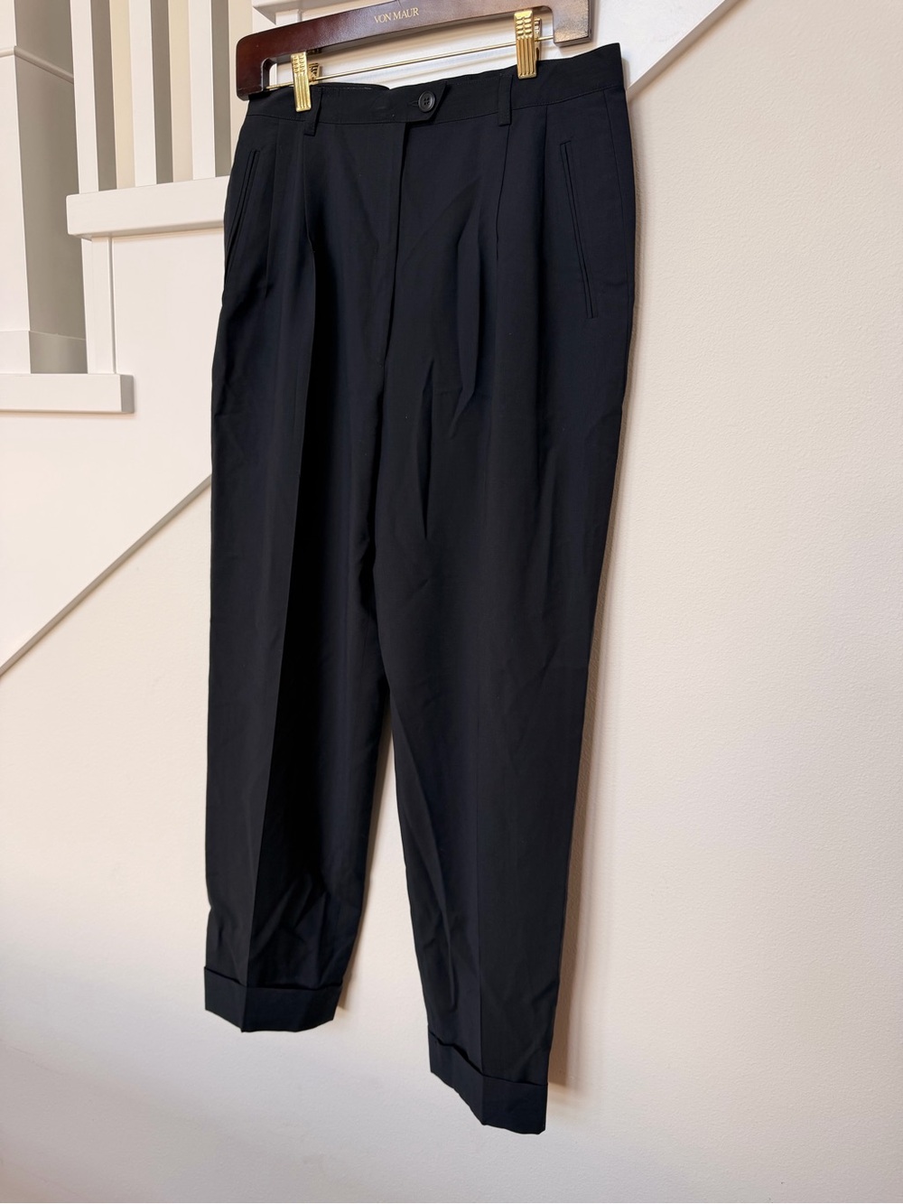 Faconnable Womens Black Pleated Tapered Trousers Size 10 30x27 Cuffed Hem